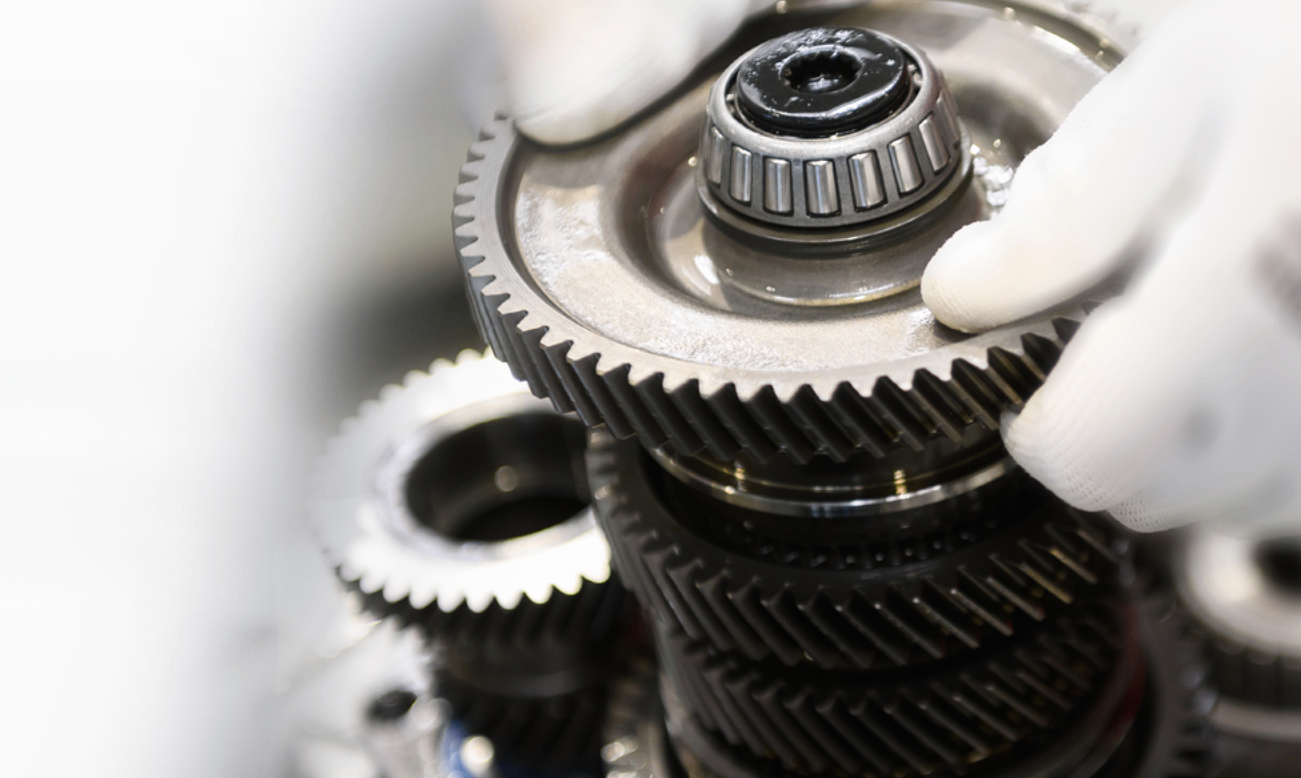 从人工搬运到智慧协同——milan米兰无人叉车在发动机制造企业的创新应用